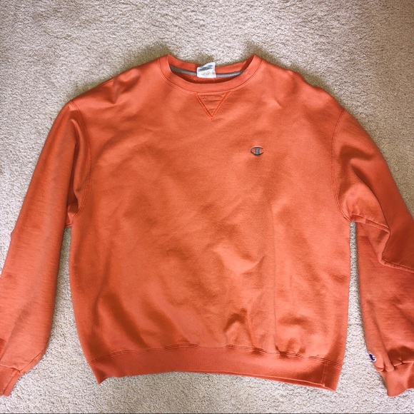 Champion Tops - VINTAGE CHAMPION CREWNECK